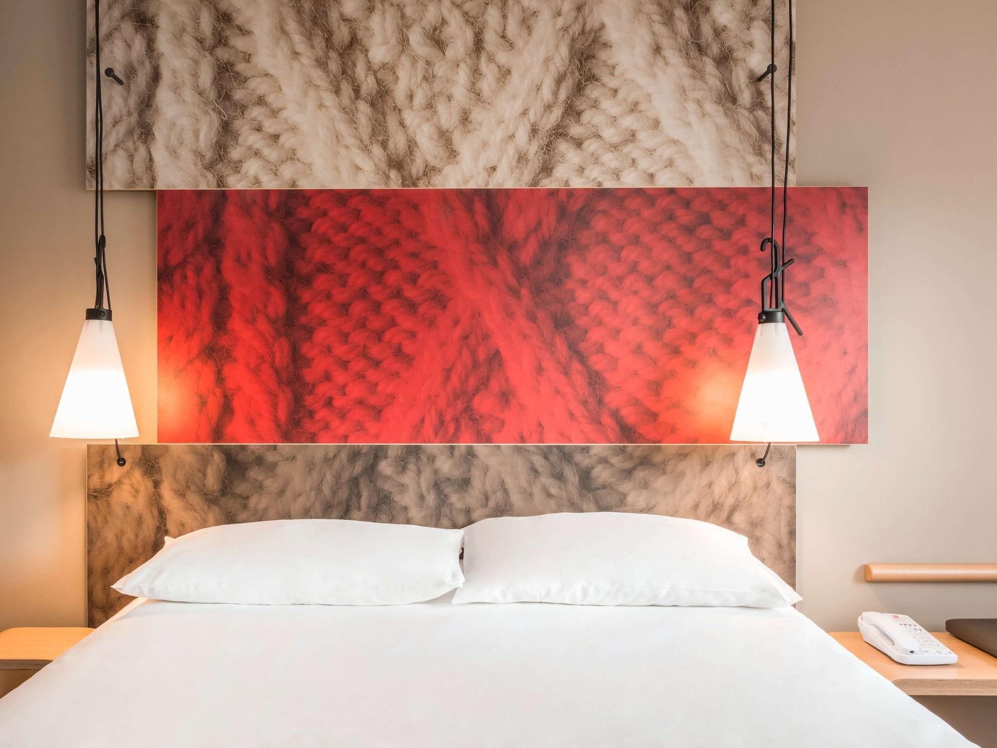 Ibis Lyon Caluire Cite Internationale Caluire-et-Cuire Exterior foto