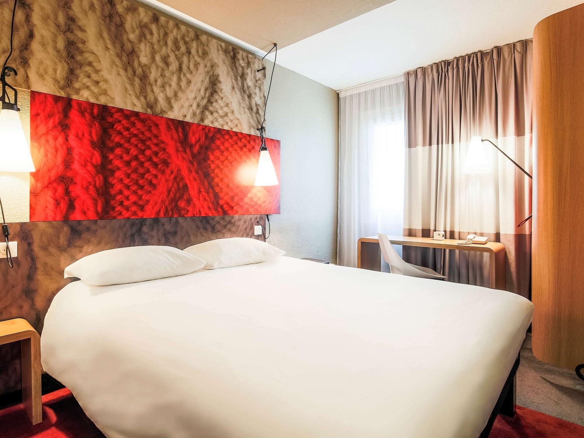 Ibis Lyon Caluire Cite Internationale Caluire-et-Cuire Exterior foto