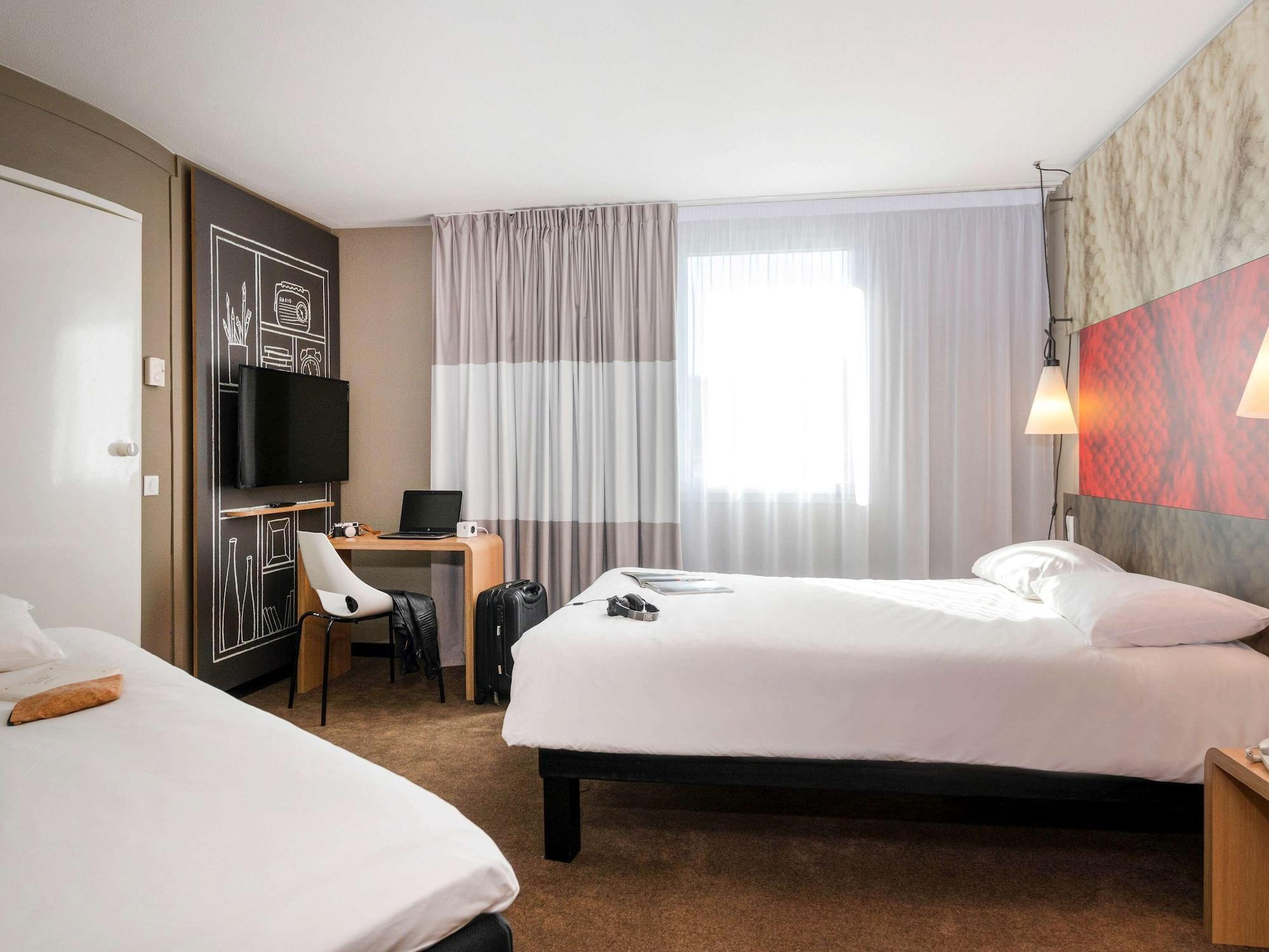 Ibis Lyon Caluire Cite Internationale Caluire-et-Cuire Exterior foto