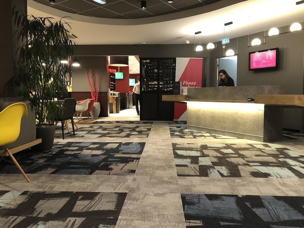 Ibis Lyon Caluire Cite Internationale Caluire-et-Cuire Exterior foto