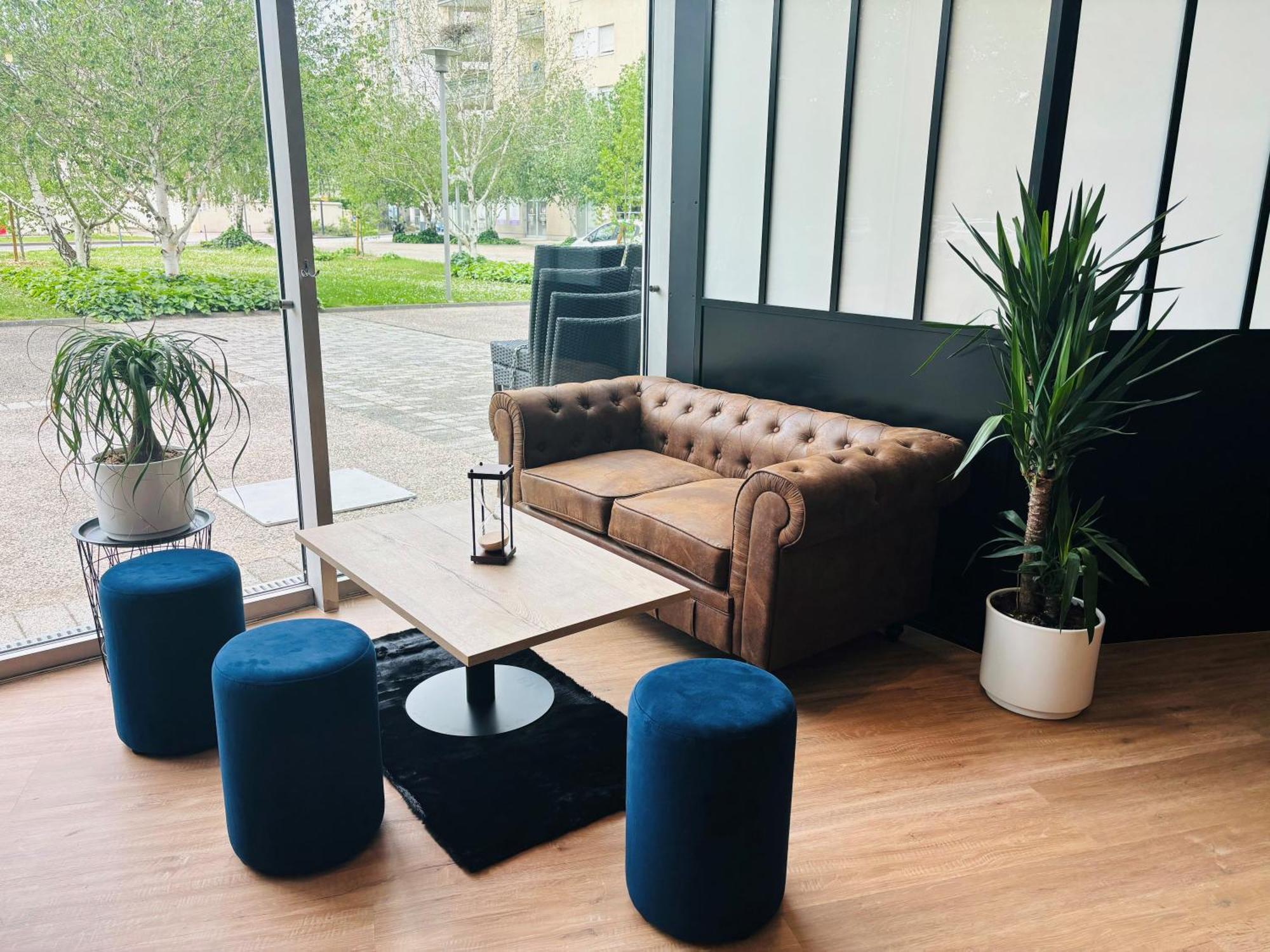 Ibis Lyon Caluire Cite Internationale Caluire-et-Cuire Exterior foto